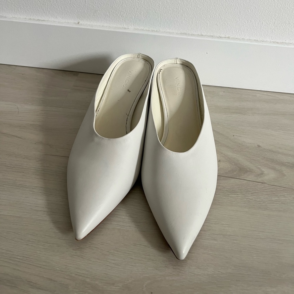 Vince size 8 pointed toe mules
